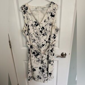 Halogen floral print dress cream and black.